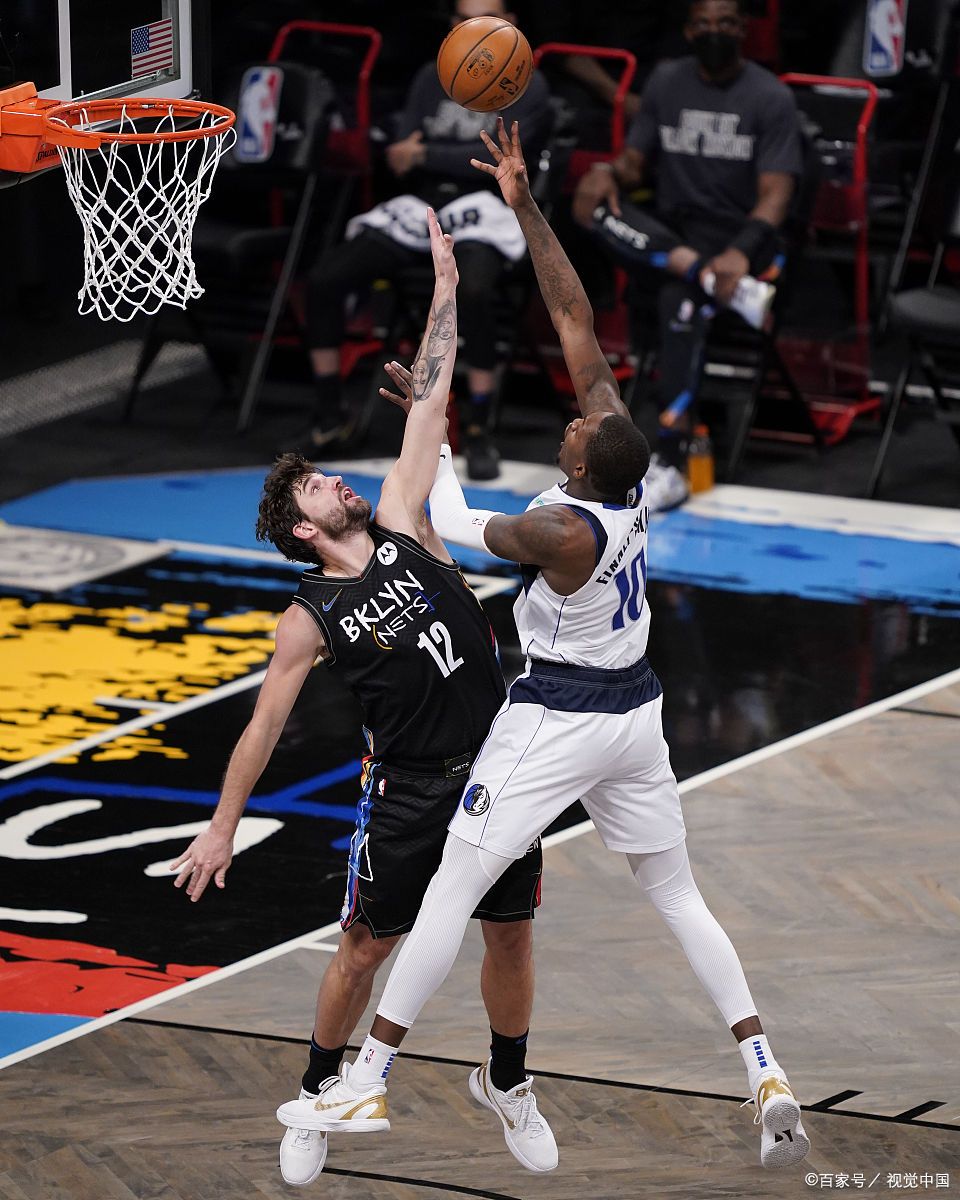 开拓者不敌独行侠，卢卡斯突破+分的简单介绍